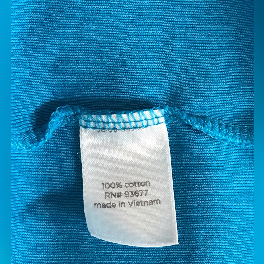 Ladies JCPenney Blue Round Neck Blouse
Size Large 12 - 14
Stretch Material 
100… - Picture 16 of 16
